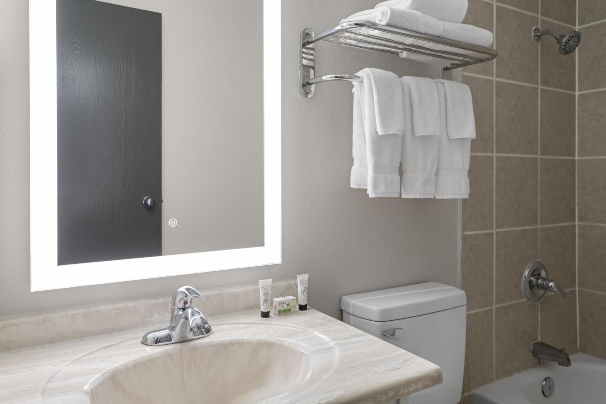 Baymont Inn & Suites By Wyndham Liberty Buitenkant foto