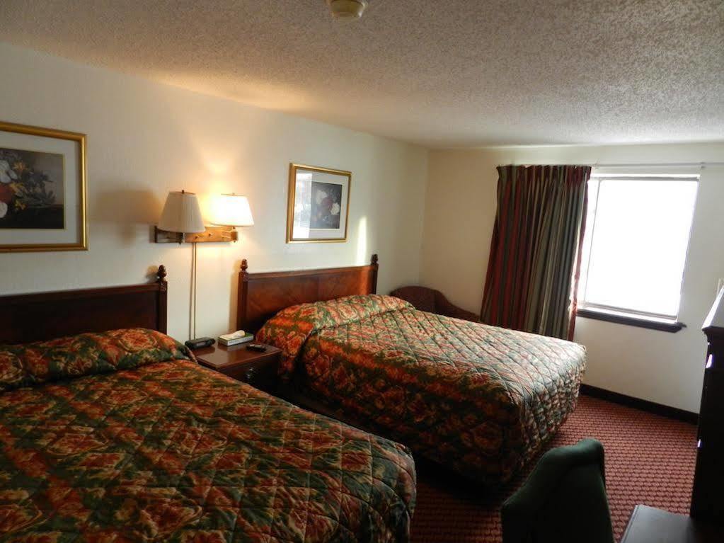 Baymont Inn & Suites By Wyndham Liberty Buitenkant foto