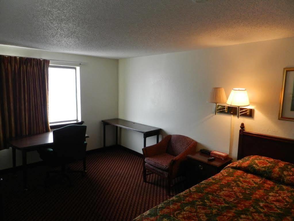 Baymont Inn & Suites By Wyndham Liberty Buitenkant foto